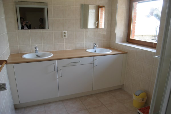 Foto van Boerderijverblijf in Ondenval - Vakantiehuis in Ondenval/Waimes - BathRoom