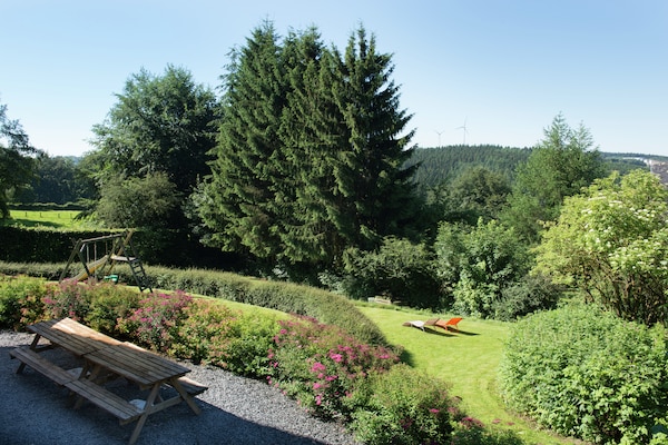 Foto van Vakantiehuis in het hart van de Ardennen - Vakantiehuis in Waimes - GardenSummer