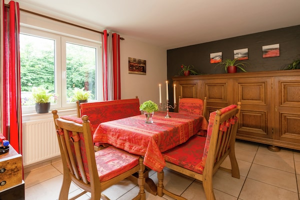 Foto van Ruime retraite aan het meer - Vakantiehuis in Waimes - Robertville - LivingRoom