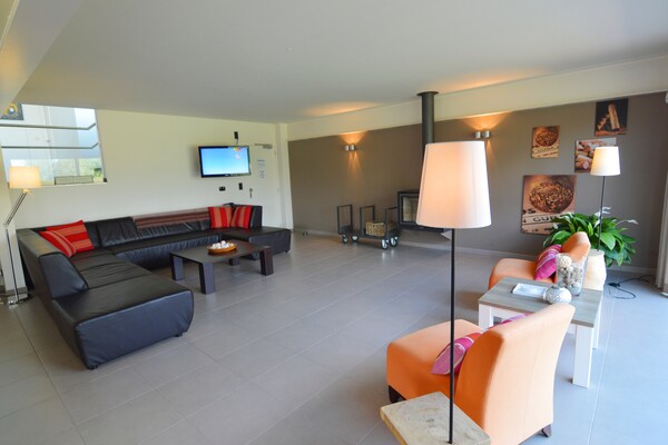 Foto van Familievilla, Profondeville - Vakantiehuis in Profondeville Ardennes - LivingRoom