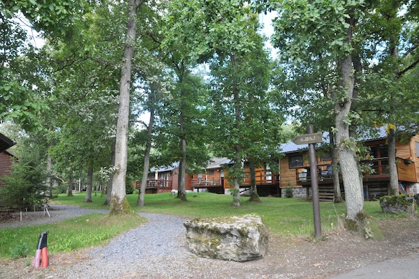Foto van Chalet in België bij Ardennen - Vakantiehuis in Heure - ExteriorSummer