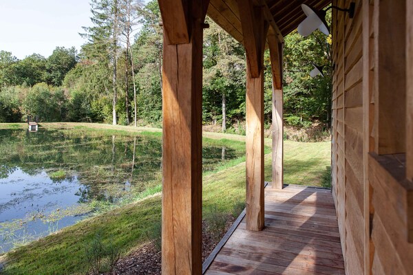 Foto van Hut in Vencimont bij Ardennenpaden - Vakantiehuis in Vencimont - TerraceBalcony