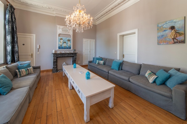 Foto van Luxe Mettet herenhuis - Vakantiehuis in Mettet - LivingRoom