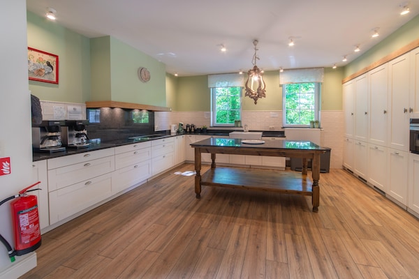 Foto van Luxe Mettet herenhuis - Vakantiehuis in Mettet - Kitchen