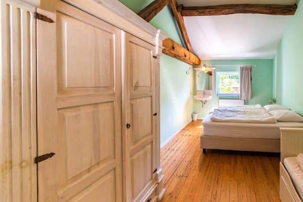 Foto van Luxe Mettet herenhuis - Vakantiehuis in Mettet - BedRoom