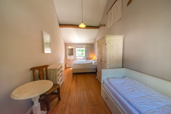 Foto van Luxe Mettet herenhuis - Vakantiehuis in Mettet - BedRoom
