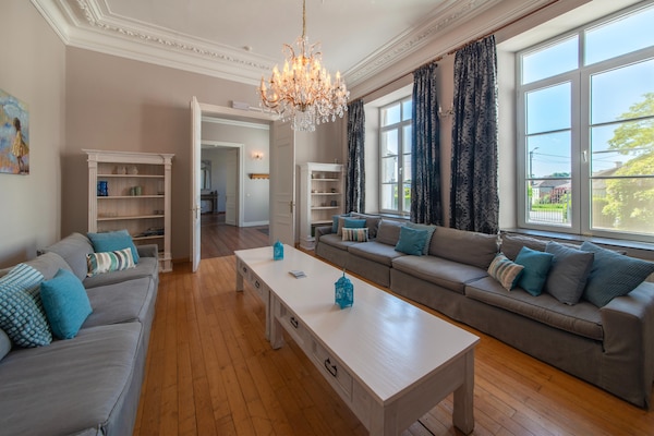 Foto van Luxe Mettet herenhuis - Vakantiehuis in Mettet - LivingRoom