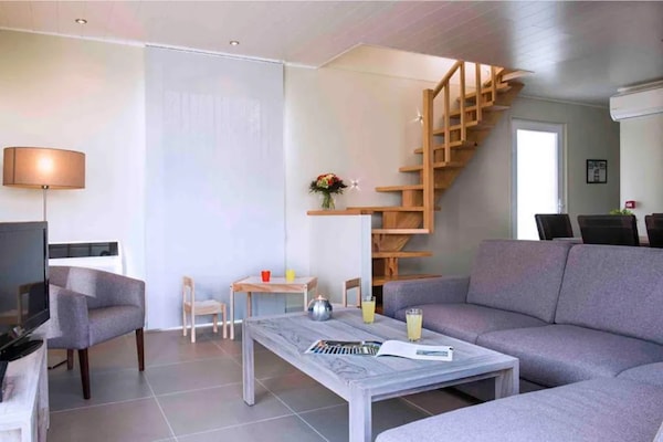 Foto van Familievilla aan het meer - Vakantiehuis in Boussu-lez-Walcourt - LivingRoom
