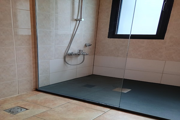 Foto van Vakantiehuis in Houffalize bij Nisramont - Vakantiehuis in Houffalize - BathRoom