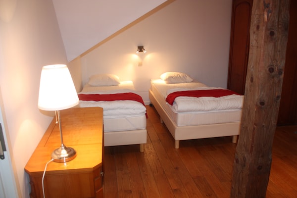 Foto van Vakantiehuis Bovigny met bioscoop - Vakantiehuis in Bovigny - BedRoom