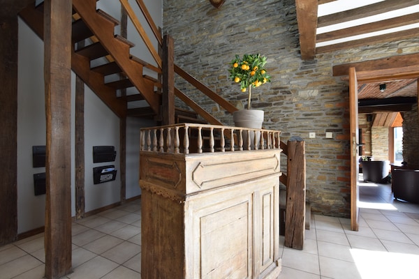 Foto van Boerderij in Ardennen met Zwembad & Sauna - Vakantiehuis in Lavacherie - HallReception