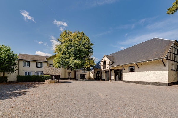 Foto van Groepsverblijf met spa in Vielsalm - Vakantiehuis in Vielsalm - ExteriorSummer