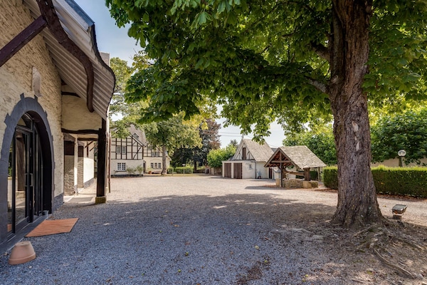 Foto van Groepsverblijf met spa in Vielsalm - Vakantiehuis in Vielsalm - ExteriorSummer