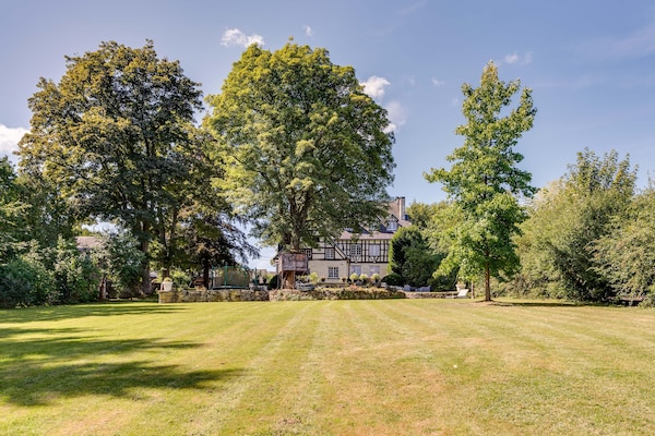Foto van Groepsverblijf met spa in Vielsalm - Vakantiehuis in Vielsalm - GardenSummer