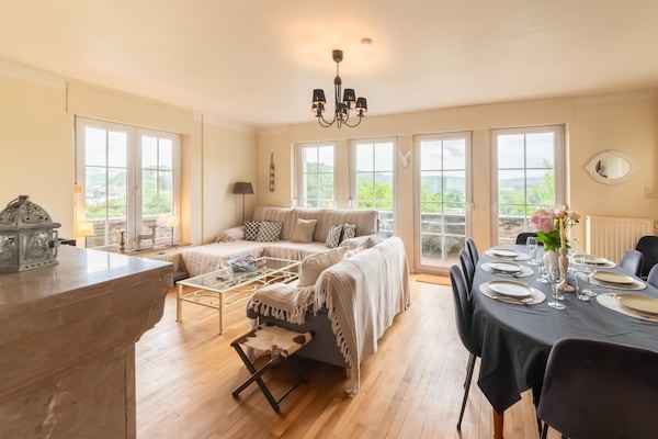 Foto van Rustig huis met kasteelzicht in Bouillon - Vakantiehuis in Bouillon - LivingRoom