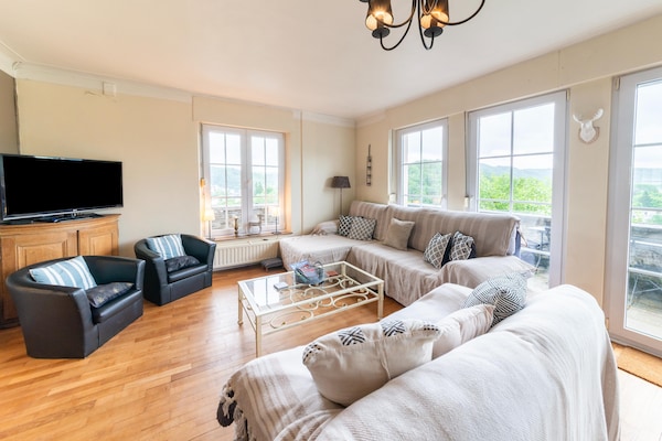 Foto van Rustig huis met kasteelzicht in Bouillon - Vakantiehuis in Bouillon - LivingRoom