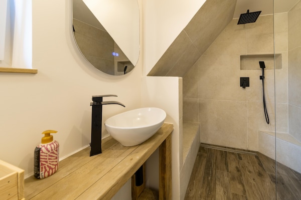 Foto van Rustig huis met kasteelzicht in Bouillon - Vakantiehuis in Bouillon - BathRoom
