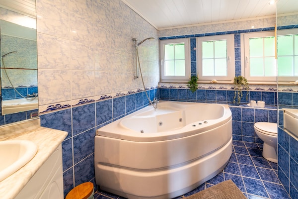 Foto van Rustig huis met kasteelzicht in Bouillon - Vakantiehuis in Bouillon - BathRoom