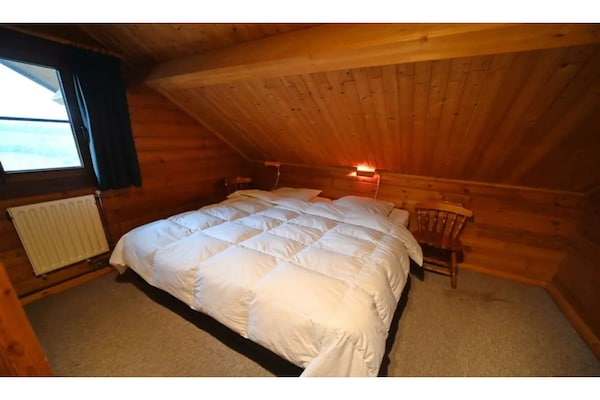 Foto van Chalet in Durbuy met Sauna & Uitzicht - Vakantiehuis in Durbuy - BedRoom