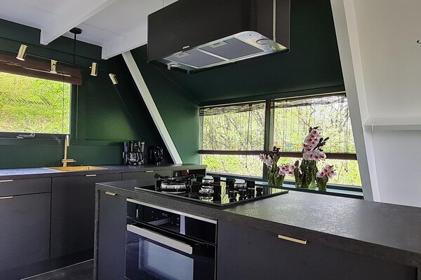 Foto van Hedendaagse Ardense chalet in Durbuy - Vakantiehuis in Durbuy - Kitchen