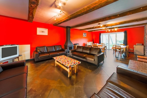 Foto van Rustiek landgoed met sauna - Vakantiehuis in Ambly - LivingRoom