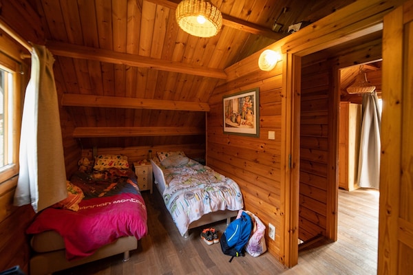 Foto van Chalet aan het bos met charme - Vakantiehuis in Dochamps - BedRoom