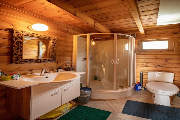 Foto van Chalet aan het bos met charme - Vakantiehuis in Dochamps - BathRoom