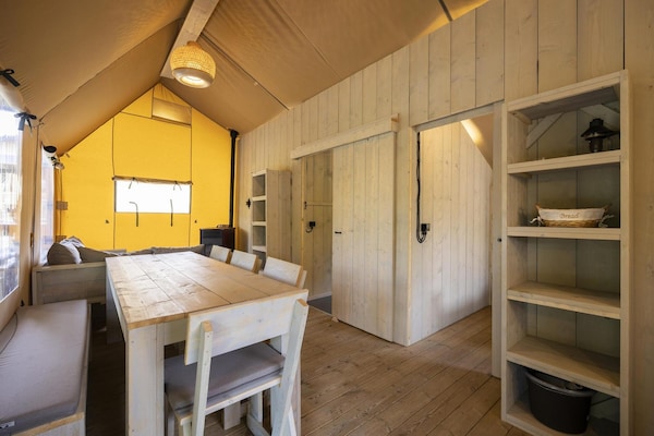 Foto van Schilderachtige glamping in de Ardennen - Vakantiehuis in Dochamps - DiningRoom