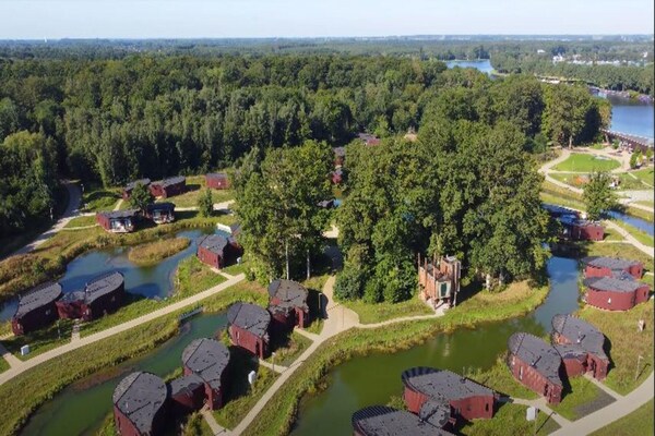 Foto van Stijlvol toevluchtsoord met tuin - Vakantiehuis in Antoing - AreaSummer1KM