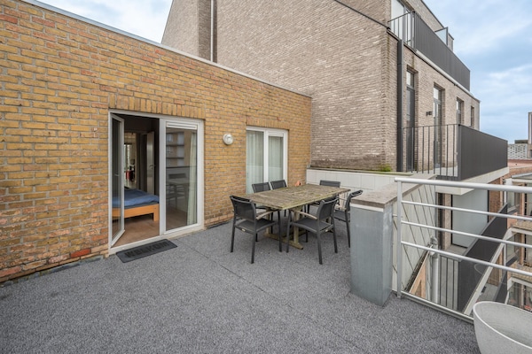 Foto van Stijlvol verblijf aan het Rubensplein - Vakantiehuis in KNOKKE-HEIST - ExteriorSummer