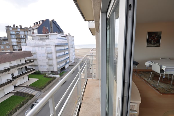Foto van Appartement in België met Zeezicht - Vakantiehuis in KNOKKE-HEIST - TerraceBalcony