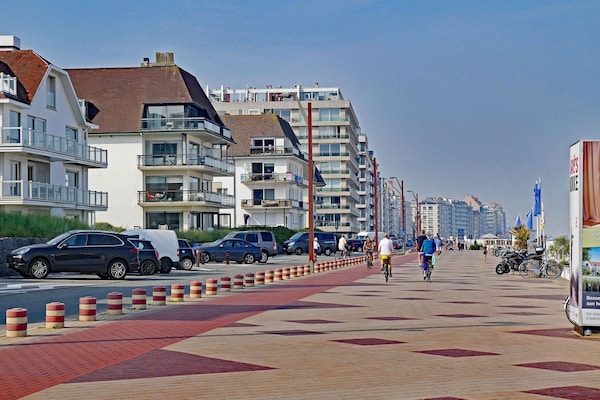 Foto van Appartement in België met Zeezicht - Vakantiehuis in KNOKKE-HEIST - AreaSummer1KM
