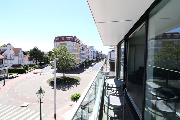 Foto van Appartement in Knokke bij Driehoeksplein - Vakantiehuis in KNOKKE - HEIST - TerraceBalcony