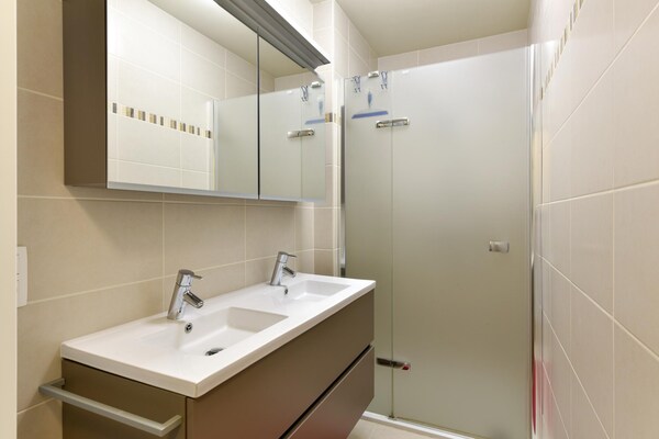 Foto van Modern appartement met schitterend uitzicht - Vakantiehuis in KNOKKE-HEIST - BathRoom