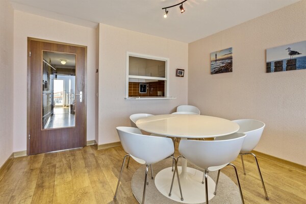 Foto van Appartement in België met ruime terrassen - Vakantiehuis in BLANKENBERGE - DiningRoom