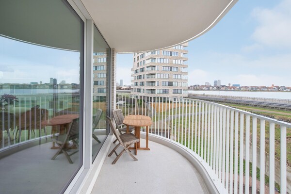 Foto van Stijlvol appartement met terras in Bredene - Vakantiehuis in Bredene - TerraceBalcony
