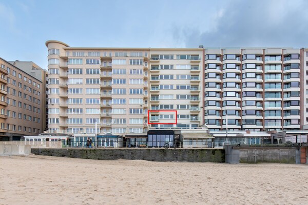 Foto van Appartement in Oostende met Zeezicht - Vakantiehuis in OSTEND - ExteriorSummer