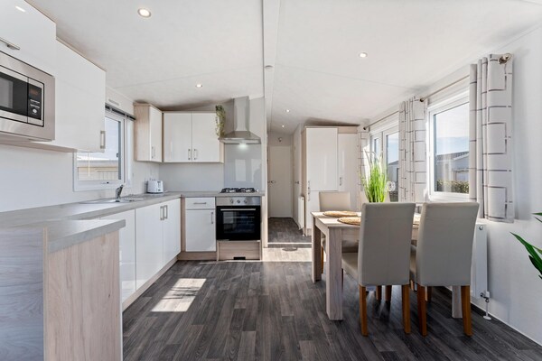 Foto van Comfortabele stacaravan in Middelkerke - Vakantiehuis in Middelkerke - Kitchen