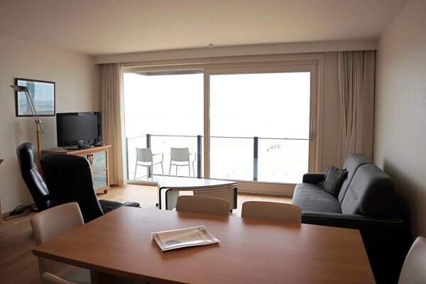 Foto van Appartement in Nieuwpoort vlakbij het strand - Vakantiehuis in Nieuwpoort - LivingRoom