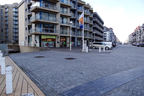 Foto van Appartement in Nieuwpoort bij Strand - Vakantiehuis in Nieuwpoort - ExteriorSummer
