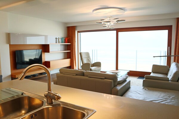 Foto van Appartement in Nieuwpoort bij de jachthaven - Vakantiehuis in Nieuwpoort - LivingRoom