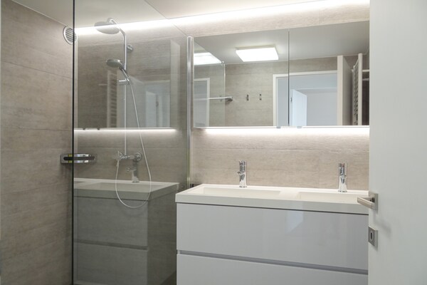 Foto van Appartement in Nieuwpoort aan de Noordzee - Vakantiehuis in Nieuwpoort - BathRoom