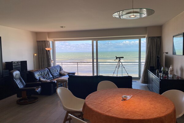 Foto van Nieuwpoort Beach Retreat - Vakantiehuis in Nieuwpoort - DiningRoom