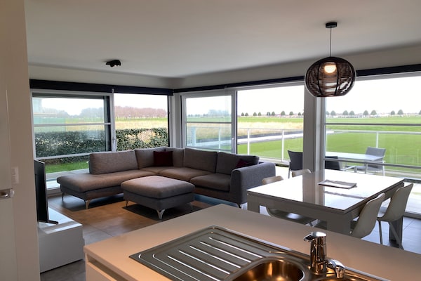 Foto van Appartement in Nieuwpoort met toegang tot zwembad - Vakantiehuis in Nieuwpoort - LivingRoom