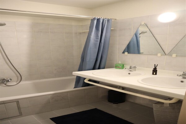 Foto van Appartement in Nieuwpoort vlakbij de jachthaven - Vakantiehuis in Nieuwpoort - BathRoom