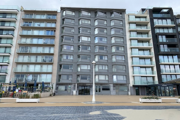 Foto van Appartement met zeezicht in Nieuwpoort - Vakantiehuis in NIEUWPOORT - ExteriorSummer