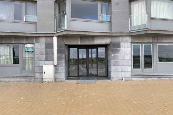 Foto van Appartement met zeezicht in Nieuwpoort - Vakantiehuis in NIEUWPOORT - HallReception
