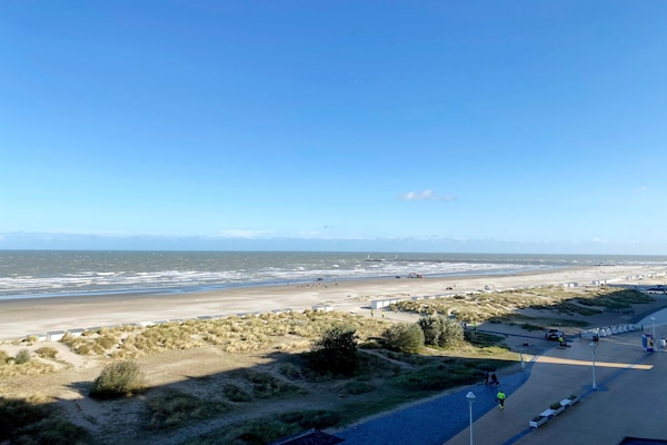 Foto van Appartement met zeezicht op de Zeedijk - Vakantiehuis in NIEUWPOORT - ViewSummer