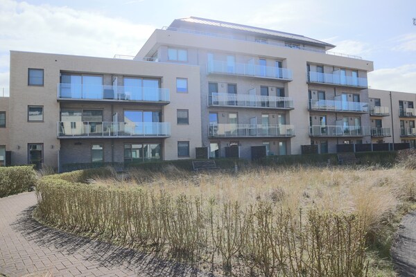 Foto van Ontspannend appartement aan het strand - Vakantiehuis in Nieuwpoort - ExteriorSummer