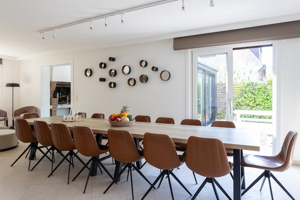 Foto van Verwarmd zwembad en toegang tot het strand - Vakantiehuis in Koksijde - DiningRoom